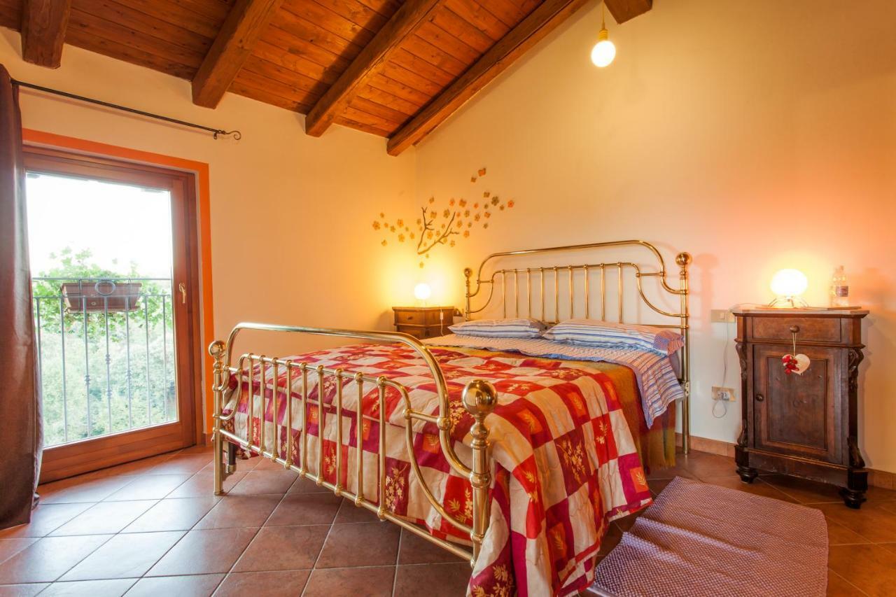Bed and Breakfast Il Gelso 'D La Costa à Lesegno Extérieur photo